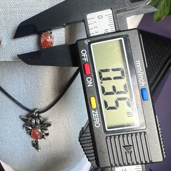 Sandstone Wing Crown Pendant Necklace and Earrings Jewelry Set‎ - Picture 10 of 16